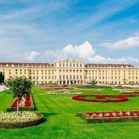 Beautiful 1 Bedroom Apartment Near Schoenbrunn ウィーン エクステリア 写真